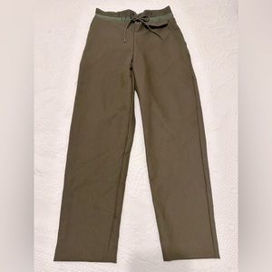 ⭐️ NEW TOPSHOP slacks pants pleated in back side zip, NWT women’s sz 2